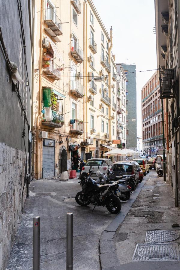 Appartamento Moderno Nel Centro Storico Napels Buitenkant foto